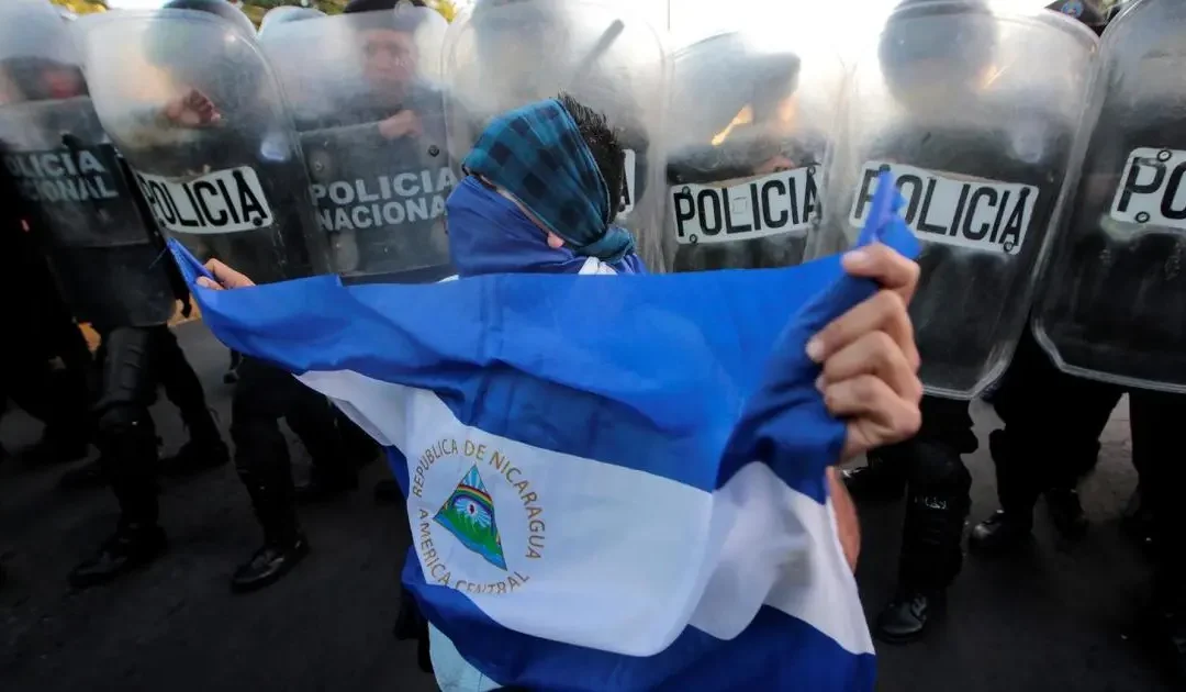 Escalada de represión en Nicaragua y crisis política en Honduras