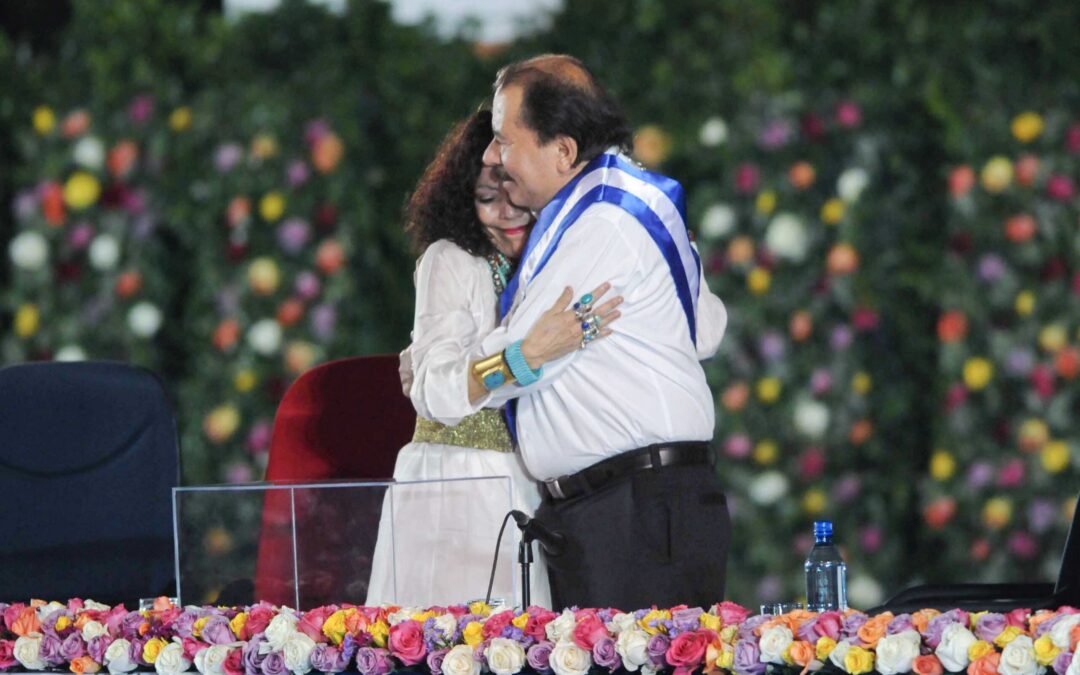Ortega legaliza dictadura familiar en Nicaragua mientras deportaciones masivas sacuden Centroamérica 